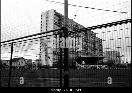AJAXNETPHOTO. ASNIERES SUR SEINE, FRANCE. - GRANDSTAND - LEO LAGRANGE FOOTBALL STADIUM AND PITCH OVERLOOKED BY RESIDENTIAL TOWER BLOCKS IN THE VILLE D'ASNIERES SUR SEINE SUBURB OF PARIS.PHOTO:JONATHAN EASTLAND/AJAX REF:M6109 Stock Photo