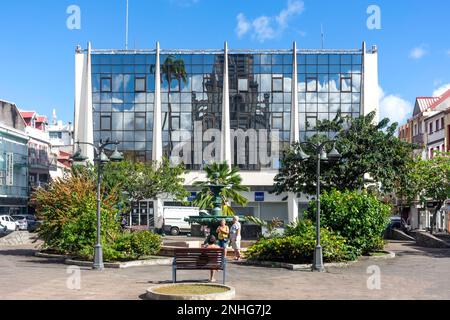 Garden and fountain, Place Monseigneur Roméro, Fort-de-France, Martinique, Lesser Antilles, Caribbean Stock Photo