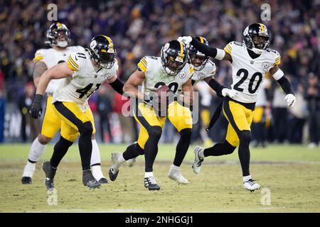 BALTIMORE, MD - JANUARY 01: Pittsburgh Steelers quarterback Kenny Pickett  (8) makes pre-snap changes during the game between the Pittsburgh Steelers  and the Baltimore Ravens on January 1, 2023 at M&T Bank