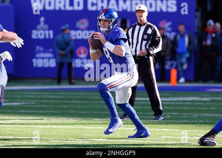 New York Giants linebacker Micah McFadden (41) defends against the Chicago  Bears during an NFL football game Sunday, Oct. 2, 2022, in East Rutherford,  N.J. (AP Photo/Adam Hunger Stock Photo - Alamy