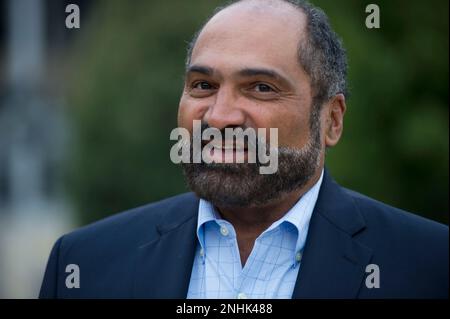 Penn State alumnus Franco Harris steps down as chairman of Pittsburgh-based  scholarship board 