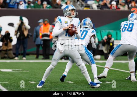 EAST RUTHERFORD, NJ - DECEMBER 18: Detroit Lions quarterback Jared Goff  (16) during the National Football League game between the New York Jets and  the Detroit Lions on December 18, 2022 at