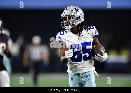 Dallas Cowboys center Tyler Biadasz (63) is seen after an NFL football game  against the Houston Texans, Sunday, Dec. 11, 2022, in Arlington, Texas.  Dallas won 27-23. (AP Photo/Brandon Wade Stock Photo - Alamy