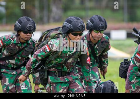 Indonesian Soldiers conduct live hoist training during Exercise Super Garuda Shield 22 at Baturaja, Indonesia on Aug. 1, 2022. Super Garuda Shield, a part of Operation Pathways and a longstanding annual, bilateral military exercise conducted between the U.S. military and Indonesia National Armed Forces, reinforces the U.S. commitments to our allies, and regional partners, joint readiness, and the interoperability to fight and win together. Stock Photo