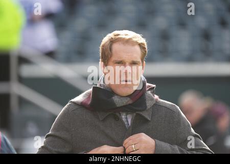 Philadelphia, Pennsylvania, USA. 7th Dec, 2014. Fox Sports sideline  reporter Erin Andrews looks on during the NFL game between the Seattle  Seahawks and the Philadelphia Eagles at Lincoln Financial Field in  Philadelphia