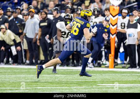 December 03, 2022: Michigan Tight End Colston Loveland (18) Celebrates ...