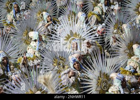 Rio De Janeiro, Brazil. 21st Feb, 2023. Revelers participate in the carnival parade at the Sambadrome in Rio de Janeiro, Brazil, on Feb. 21, 2023. Credit: Claudia Martini/Xinhua/Alamy Live News Stock Photo