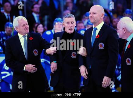 Frank Gunn on X: #LeafsForever retired players Borje Salming and Mats  Sundin share a moment as they take part in a Hall of Fame pregame ceremony  prior to NHL hockey action between