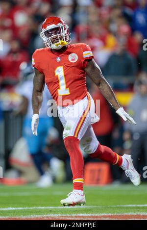 KANSAS CITY, MO - NOVEMBER 06: Kansas City Chiefs quarterback Patrick  Mahomes (15) scrambles in the backfield during the game against the  Tennessee Titans on November 6th, 2022 at GEHA field at