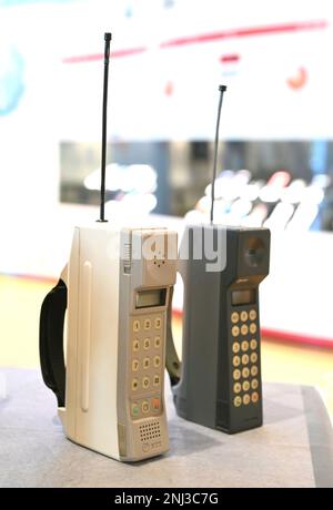 携帯電話本体 TOTO Japan's first mobile phone TZ-802 model which was launched in 1987