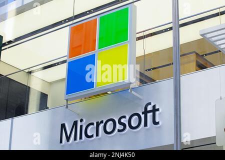 New York, NY - August 26, 2021: Microsoft store window with logo in Midtown Manhattan Stock Photo