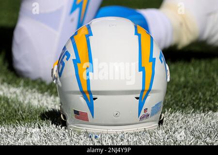 CLEVELAND, OH - OCTOBER 09: Cleveland Browns tight end David Njoku (85)  runs after making a catch during the fourth quarter of the National  Football League game between the Los Angeles Chargers