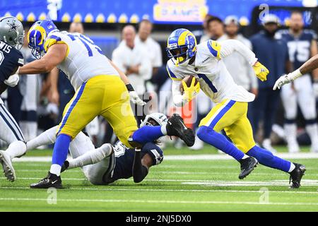 INGLEWOOD, CA - OCTOBER 09: Ezekiel Elliott #21 of the Dallas