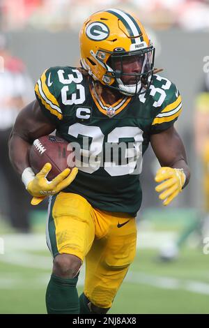 TAMPA, FL - SEPTEMBER 25: Green Bay Packers Wide Receiver Randall Cobb (18)  carries the ball during the regular season game between the Green Bay  Packers and the Tampa Bay Buccaneers on