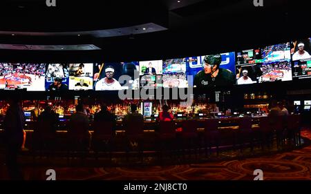 How Las Vegas Sportsbook Caesars Palace Prepares for March Madness