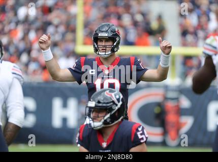 Chicago Bears tight end Cole Kmet is hit by Washington Commanders  linebacker Jamin Davis after a catch in the first half of an NFL football  game in Chicago, Thursday, Oct. 13, 2022. (