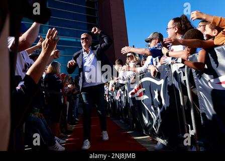 FOXBOROUGH, MA - SEPTEMBER 24: New England Patriots nose tackle Vince  Wilfork waves to the crowd during his induction into the New England Patriots  Hall of Fame presented by Raytheon Technologies on