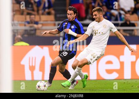 Matteo Darmian of FC Internazionale fights for the ball against Henrikh  Mkhitaryan of AS Roma during the Serie A 2020/21 / LM Stock Photo - Alamy