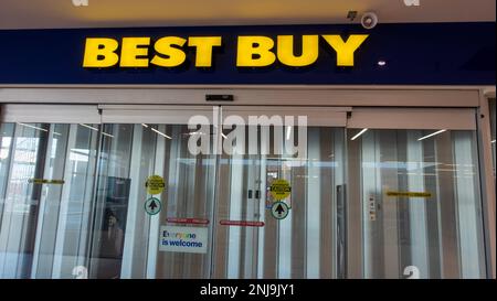 Bestbuy store canada hi-res stock photography and images - Alamy