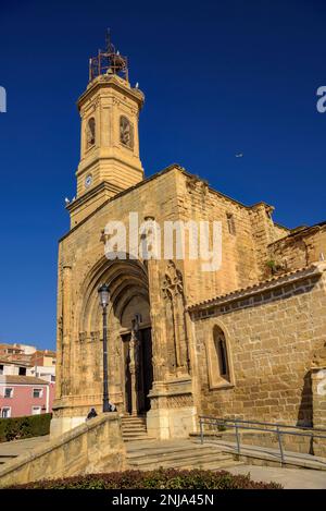 Collegiate and parish church of Santa María la Mayor del Pilar, next to the castle of Compromiso in Caspe (Bajo Aragón-Caspe, Zaragoza, Aragón, Spain) Stock Photo