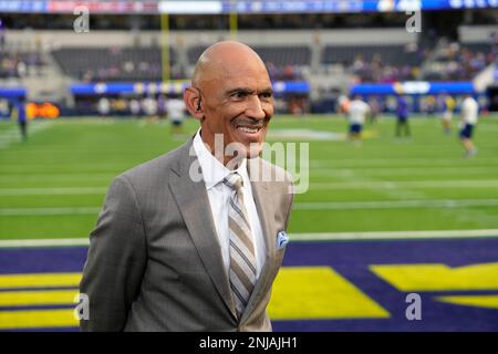 INGLEWOOD, CA - SEPTEMBER 08: Tony Dungy on NBC Sports during the Buffalo  Bills game versus the Los Angeles Rams on September 8, 2022, at Sofi  Stadium in Inglewood, CA. (Photo by