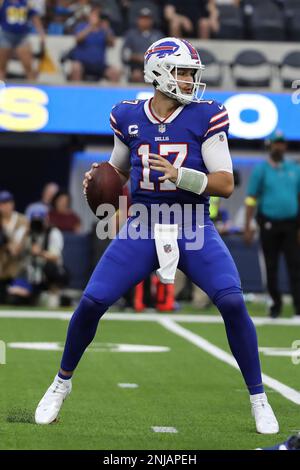 Buffalo Bills linebacker Von Miller (40) plays during an NFL football game  against the Los Angeles Rams Sept. 8, 2022, in Inglewood, Calif. (AP  Photo/Denis Poroy Stock Photo - Alamy