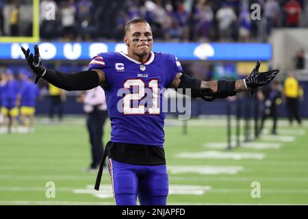 Buffalo Bills linebacker Von Miller (40) plays during an NFL football game  against the Los Angeles Rams Sept. 8, 2022, in Inglewood, Calif. (AP  Photo/Denis Poroy Stock Photo - Alamy