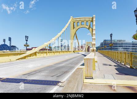 One of Pittsburgh’s 'Three Sisters' Bridges, Andy Warhol Bridge, aka 7th Street Bridge, spans Allegheny River at 7th Street. Stock Photo