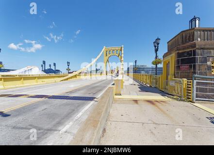 One of Pittsburgh’s 'Three Sisters' Bridges, Andy Warhol Bridge, aka 7th Street Bridge, spans Allegheny River at 7th Street. Stock Photo