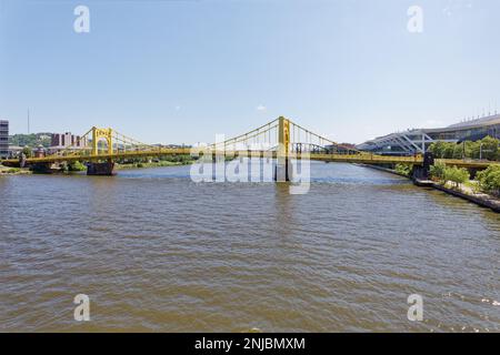 One of Pittsburgh’s “Three Sisters” Bridges, Rachel Carson Bridge, aka 9th Street Bridge, spans Allegheny River at 9th Street. Stock Photo
