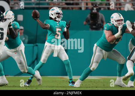 City of Miami Gardens Dedicates Football Field in Honor of NFL Quarterback Teddy  Bridgewater