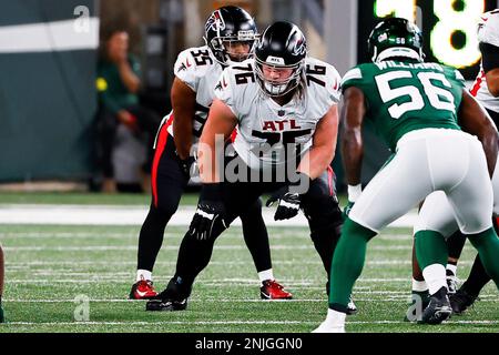 EAST RUTHERFORD, NJ - AUGUST 22: Atlanta Falcons offensive tackle Kaleb  McGary (76) during the National Football League game between the New York  Jets and the Atlanta Falcons on August 22, 2022