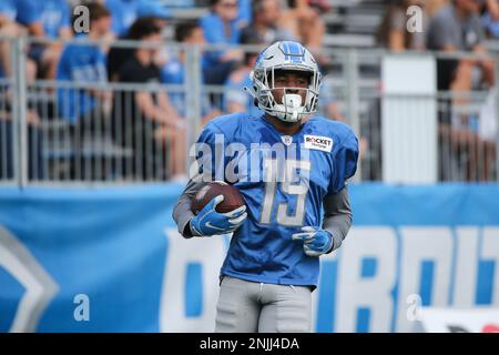 ALLEN PARK, MI - AUGUST 04: Detroit Lions wide receiver Maurice Alexander  (15) participates in a passing drill during the Detroit Lions training camp  on August 4, 2022 at the Detroit Lions