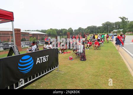 Atlanta Falcons wide receiver Damiere Byrd (14) runs through a drill during  the teams open practice in Atlanta, Ga. Monday, Aug. 15, 2022. (AP  Photo/Todd Kirkland Stock Photo - Alamy