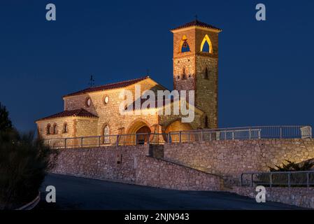 Nuestra Señora del Pilar Hermitage and Ebro viewpoint, on a hill between the town of Fayón old village and Fayón new village at night (Aragon, Spain) Stock Photo