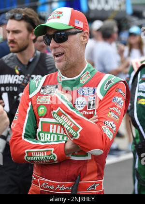 ATLANTA, GA - JULY 09: Kevin Harvick (#4 Stewart Haas Racing Hunt Brothers  Pizza Ford) races down the front stretch during the running of the NASCAR  Cup Series Quaker State 400 on