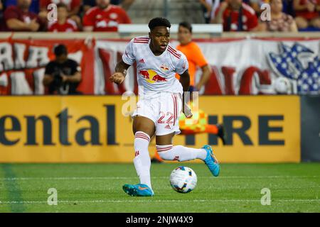 HARRISON, NJ - MAY 07: New York Red Bulls midfielder Luquinhas (82)  controls the ball during the first half of the Major League Soccer game  between the New York Red Bulls and