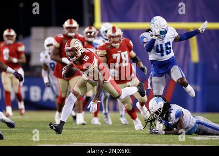 CANTON, OH - JUNE 25: Birmingham Stallions running back CJ Marable (11)  runs with the ball during the USFL playoff game against the New Orleans  Breakers on June 25, 2022 at Tom