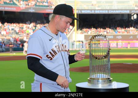 SF Giants' Pederson — and his pearls — return to Atlanta for WS ring