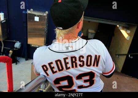 SF Giants' Pederson — and his pearls — return to Atlanta for WS ring