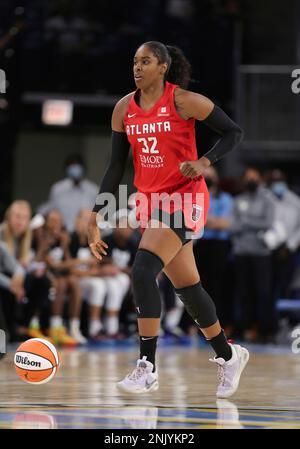 CHICAGO, IL - JUNE 17: Atlanta Dream head coach Tanisha Wright