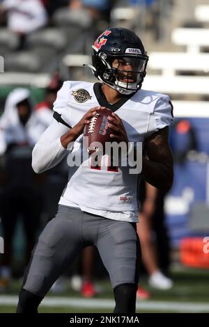 BIRMINGHAM, AL - APRIL 16: Houston Gamblers head coach Kevin Sumlin during  the inaugural USFL game between the New Jersey Generals and Birmingham  Stallions on April 16, 2022, at Protective Stadium in