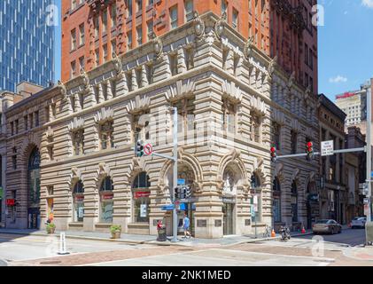 Pittsburgh Downtown: The Bank Tower is composed of a red brick shaft atop a pink granite base. Stock Photo