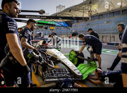 BAHRAIN - Nyck de Vries (AlphaTauri) during the first day of testing at the Bahrain International Circuit ahead of the start of the Formula 1 season. ANP SEM VAN DER WAL Stock Photo