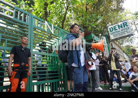 Quezon City, Philippines. 23rd February, 2023. Around 300 indigenous people (IP) belonging to Dumagat-Remontado tribe, together with environmental groups and advocates staged a protest outside the Department of Environment and Natural Resources in Quezon City. They reiterate their call against the construction of the New Centennial Water Source–Kaliwa Dam Project (NWCP-KDP), in the borders of Rizal and Quezon Province. The mega-dam project will be submerging almost hundred hectares of ancestral lands that will cause irreparable loss of sacred sites, forests, biodiversity and communities. (Cred Stock Photo