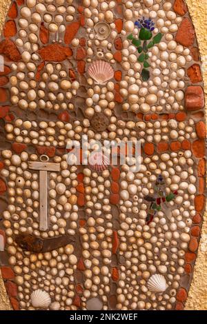 PITTENWEEM, SCOTLAND, EUROPE - St Fillan's Cave, detail of seashells decoration Stock Photo