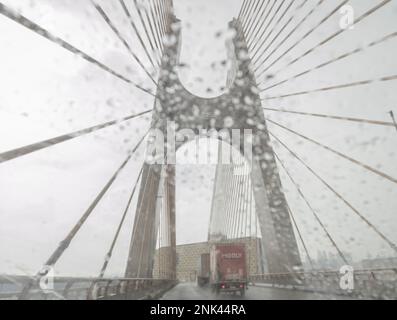 Saõ paulo-sp,brasil-february 22,2023 tiete river bridge on the exit of city on a rainy day. Stock Photo