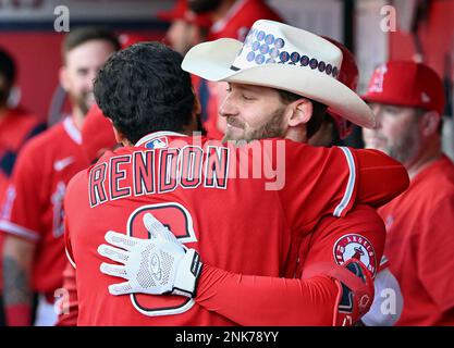 Taylor Ward caps off an 11-run inning for the @Angels!