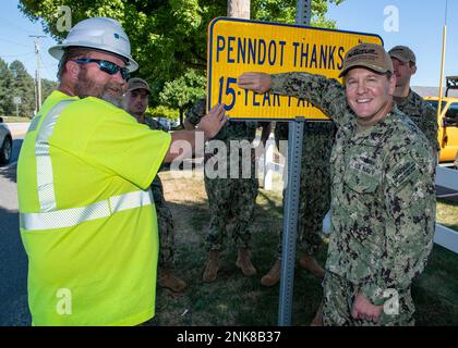 US Navy Adopt a Highway Naval Station Everett, Wash Stock Photo - Alamy