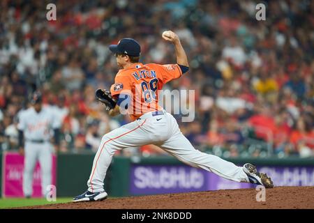 Houston Astros relief pitcher Phil Maton (88) throws a four-seam fastball  in the top of the seventh inning during the MLB game between the Minnesota  T Stock Photo - Alamy